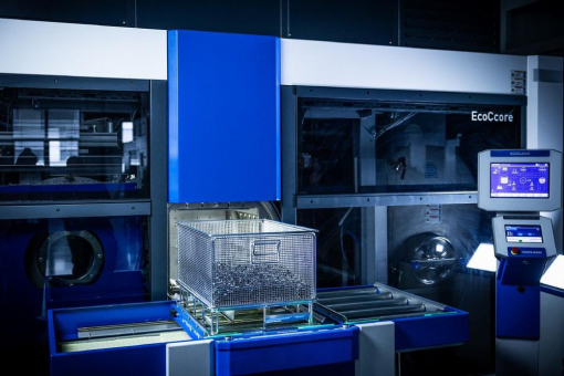 Definiert saubere Oberflächen als Dienstleistung vom Anlagenhersteller