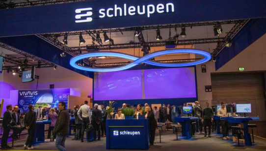 Moderne Architektur, klare Standards, minimierte Cost-to-Serve: Schleupen auf der E-world 2026