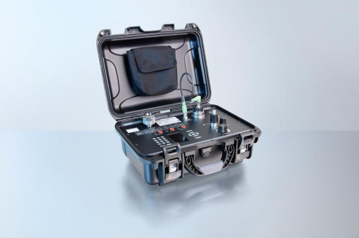 Tragbarer Druckkalibrator mit elektrischer Druckpumpe