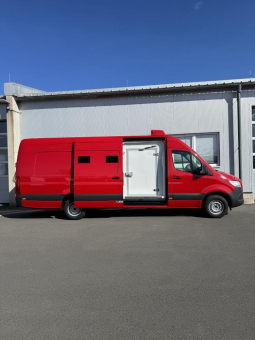 Laderaum effizienter nutzen: Die individuellen Teilausbau-Lösungen von Winter Kühlfahrzeuge.