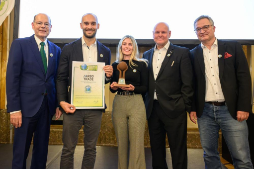 Renate Künast, TECNARO und ARBOTRADE gemeinsam mit 50 nachhaltigen Marken als GREEN BRANDS Germany ausgezeichnet