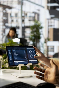 Transparenz und Kontrolle für komplexe Rollout-Projekte