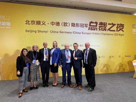 Chancen in Bewegung: TECNARO begleitet Dr. Walter Döring und Professor Ming Yang zum Hidden Champions Forum nach Peking-Shunyi und Yangzhou