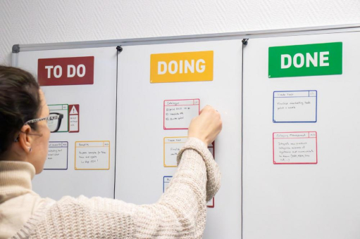 LogiMAT 2026: Djois präsentiert neue Task Management Cards für visuelles Lean Management