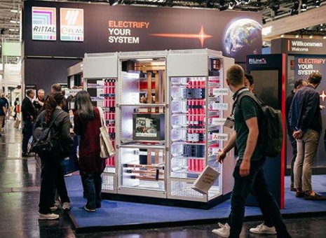 Per Standards, Vernetzung und digitalem Zwilling die Energiewende gestalten