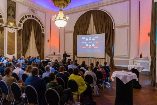 Wie Unternehmen und Verwaltungen von KI profitieren: Ein Rückblick auf das assono KI-Forum 2025