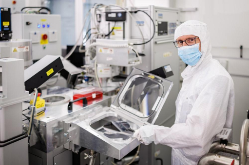 Mikrophotonik trifft Mikroelektronik: Atomlagenprozessierung für quantenphotonische Schaltkreise auf Siliziumkarbidbasis