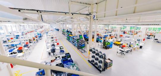 Mit KI zur Spitzenleistung: CiS electronic digitalisiert Kundenservice und Fertigung mit neuland.ai HUB