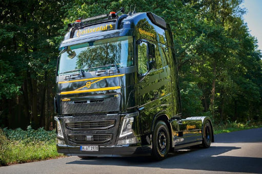 Continental präsentiert als Demo-Lkw einen Volvo FH auf der IAA Nutzfahrzeuge
