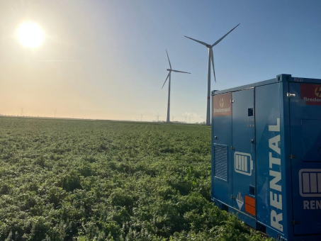 Temporäre Netzlücke, emissionsarmer Strom: Hybridenergie für Windpark