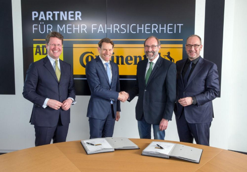 Continental wird langfristiger ADAC-Partner für mehr Fahrsicherheit in Deutschland