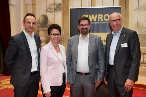 nectanet GmbH Politik trifft Wirtschaft "Mit Robotern leben - unsere nahe Zukunft in einer automatisierten Welt", Dominik Bösl, Head of Robotic Futures bei FESTO AG