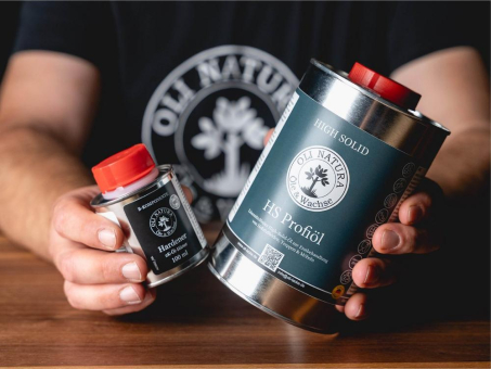 Ein Auftrag. 100 Prozent Festkörper. HS Profiöl von OLI-NATURA.