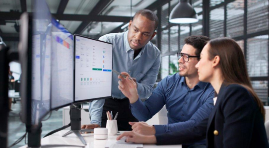 Digitale Lohnabrechnung für KMU: Effizient & rechtssicher