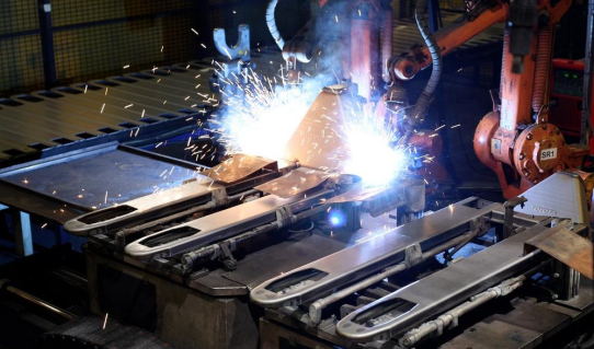 Nachhaltigkeit im Fokus: Toyota zeigt CO₂-reduziertes Produktdesign auf der LogiMAT 2026