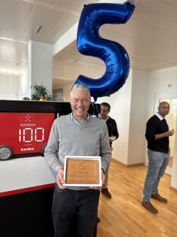 Kardex feiert 5 Jahre AutoStore-Partnerschaft: Über 130 Anlagen weltweit treiben automatisierte Lagerlogistik voran