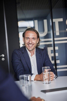 Too Hidden Champions?