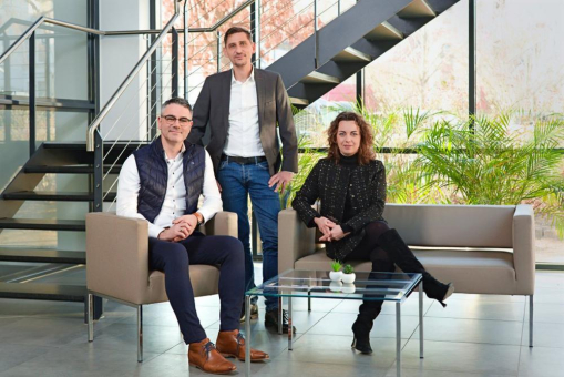 Drei Köpfe. Eine Vision. compact Kältetechnik erweitert Geschäftsführung und vollendet Generationswechsel.