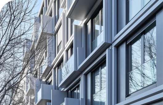 Pure Eleganz am Fenster