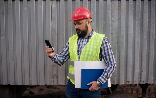 Baustellen sind Ihr Einsatzgebiet? » Arbeitszeiten zeitsparend mobil erfassen