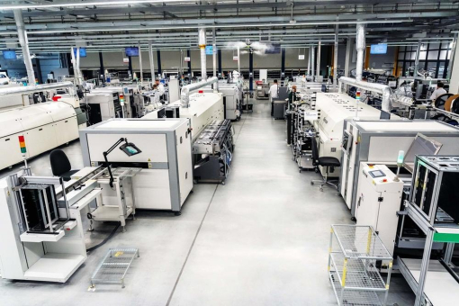 Fideltronik schafft mit iTAC Echtzeit- Transparenz über 25+ Produktionslinien