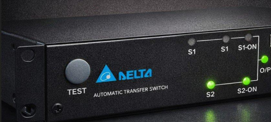 Automatischer Transferschalter für redundante Stromversorgung im Serverrack für bis zu 16A