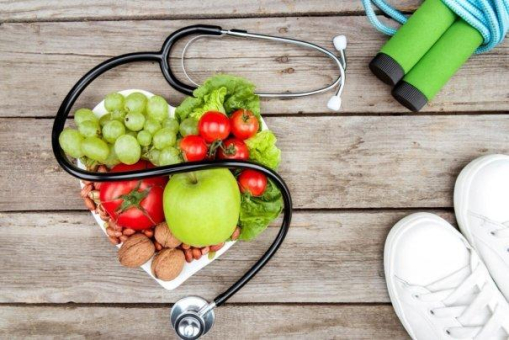 Leben Retten und globale Gesundheitskrise bekämpfen: Internationales Expert:innen-Panel fordert Paradigmenwechsel in Medizin, Bildung und Gesundheitswesen