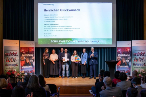 Firmengruppe Max Bögl und Mittelschule Mühlhausen erhalten SCHULEWIRTSCHAFT-Preis Bayern