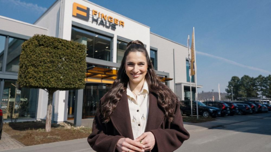 FingerHaus und Sally Özcan starten langfristige Kooperation