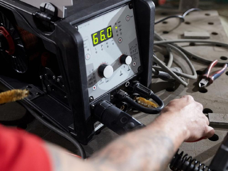 Sieben neue DGWZ-Seminare zur Elektrotechnik