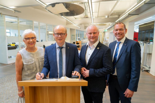 NRW-Landtagspräsident besucht HARTING