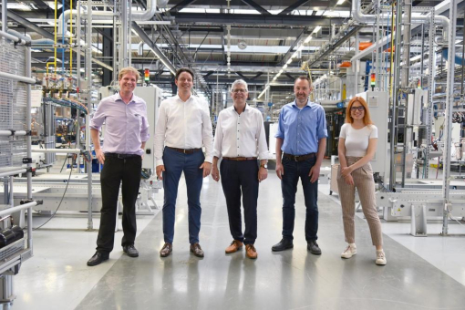 CDU-Haushälter Christian Haase zu Besuch bei Stiebel Eltron