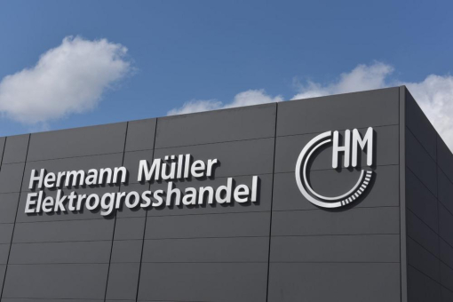 Volldigitales und flexibles Lagerkonzept: erfolgreiche Inbetriebnahme von SuPCIS-L8 und AutoStore® bei Hermann Müller