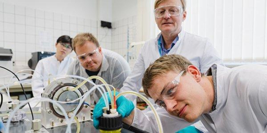 Premiere der Summerschool Elektrochemie und Galvanotechnik