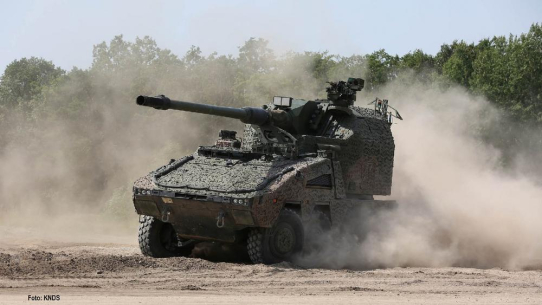 Feuerkraft: Rheinmetall liefert Waffenanlage für britische Radhaubitze RCH 155
