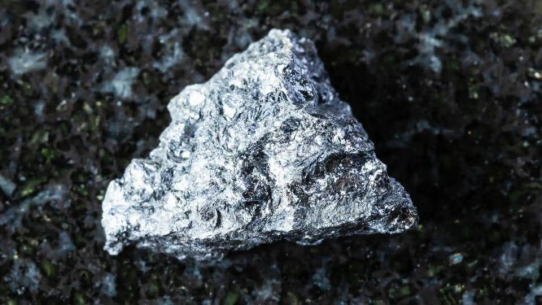 Antimon: Warum ein unscheinbares Metall plötzlich weltweit begehrt ist