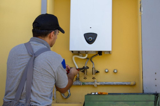 Gasheizung und Wärmepumpe kombinieren: Brückentechnologie oder Kostenfalle?