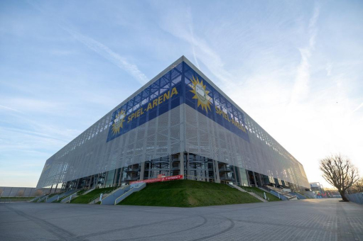 eps ARENA SUMMIT: ASSA ABLOY zeigt flexible Zutrittslösungen für moderne Stadien