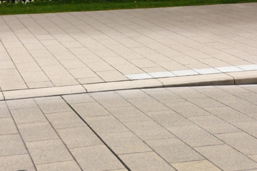 Langlebige Verkehrsflächen in Pflasterbauweise