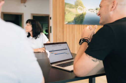 Die erste Automatisierungsstufe im Mittelstand braucht kein Projektbudget, weil das Werkzeug in Microsoft 365 meist schon lizenziert ist