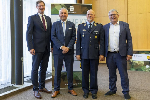 Vertragsunterzeichnung für Projekt G-CAP Inland Stufe 1