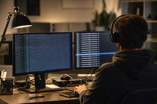 KI-Crawler prägen den Bot-Verkehr: Cloudflare zählt 52 Prozent aller Crawler-Anfragen im Juni 2026 als Abrufe für KI-Training