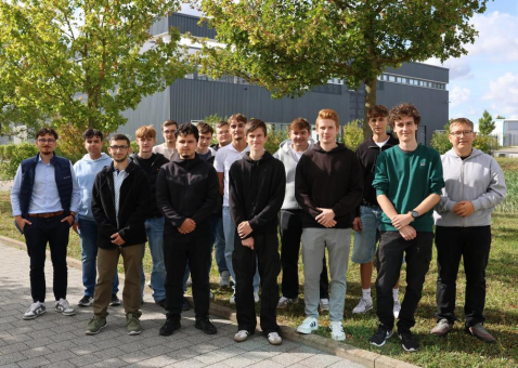 Ausbildungs- und Studienbeginn 2026: 17 Nachwuchskräfte starten bei BITZER in Sindelfingen und Rottenburg-Ergenzingen
