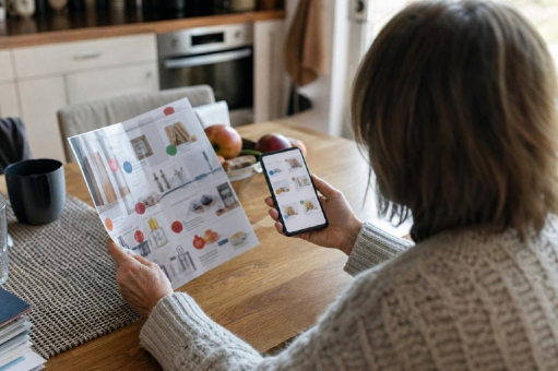 Kanalrelevanz vor dem Kauf: 60,3 Prozent der Befragten stufen digitale Prospekte als wichtigen Informationsweg ein, 55,4 Prozent gedruckte