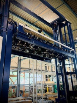 Weiterentwickelte Regalbediengeräte für einen effizienten und mechanisch schonenden Betrieb