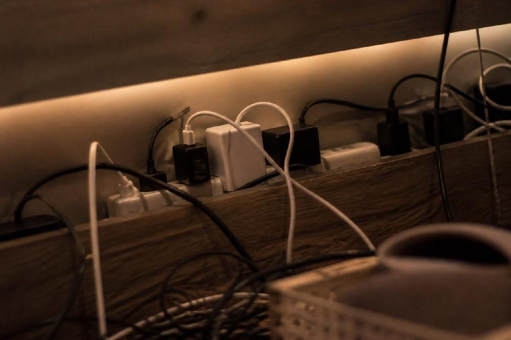 LED-Streifen sicher verlegen: Elektrizität führt die Brandursachenstatistik 2025 des IFS mit 30 Prozent aller untersuchten Gebäudebrände an