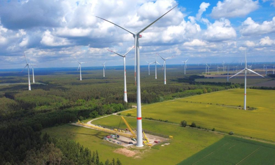 Energiequelle GmbH nimmt Windenergieanlage in Danna in Betrieb
