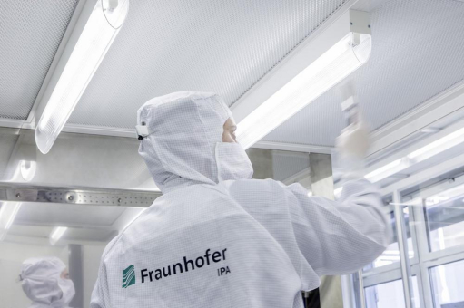 LED-Teardropleuchte von Fischer besteht als einzige die Anforderungen von fotolithografischen Anwendungen unter Gelblicht