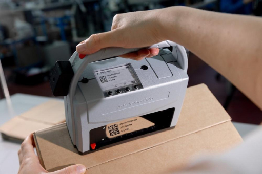 Variable Verpackungskennzeichnung: Wie Seriennummern, Chargen und 2D-Codes eindeutig der richtigen Verpackung zugeordnet werden